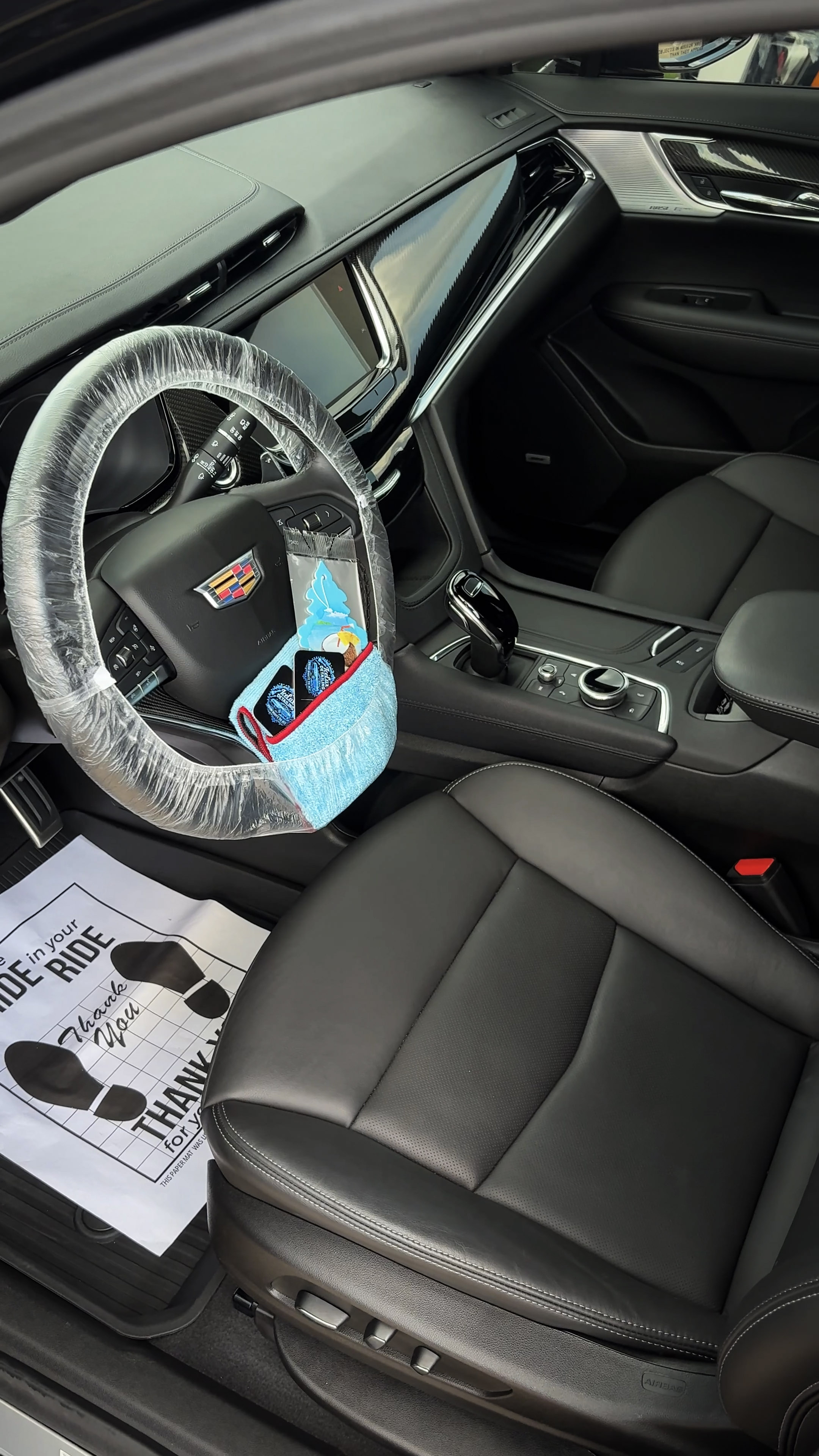 Cadillac XT6 - Interior Steering